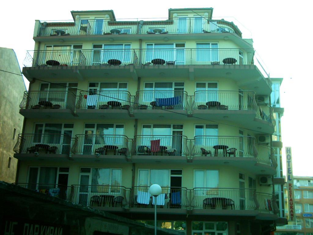 Семеен Хотел Елена Палас Nesebar Exteriér fotografie